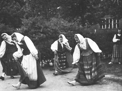 Lithuanian Women dance 2